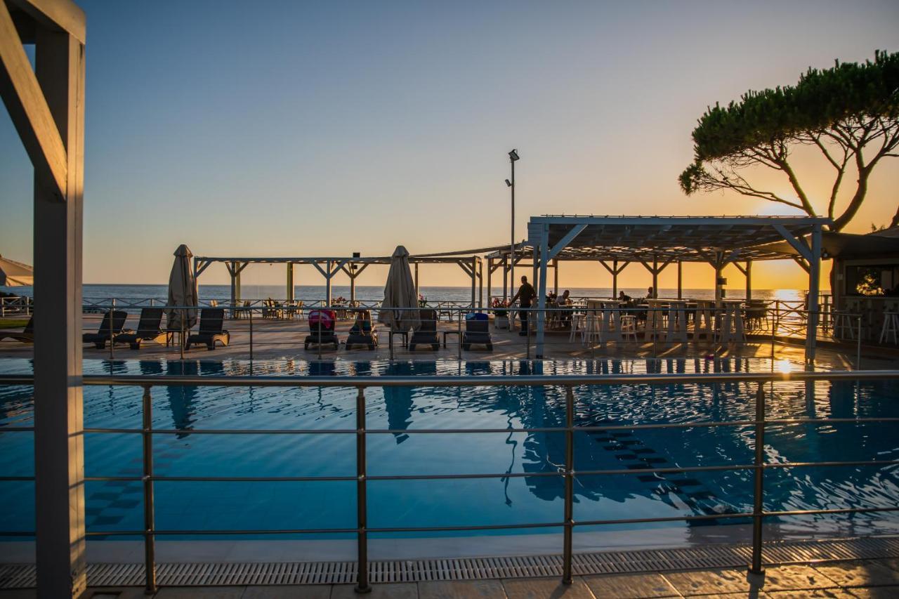 Mesogeios Hotel Marathopoli Bagian luar foto