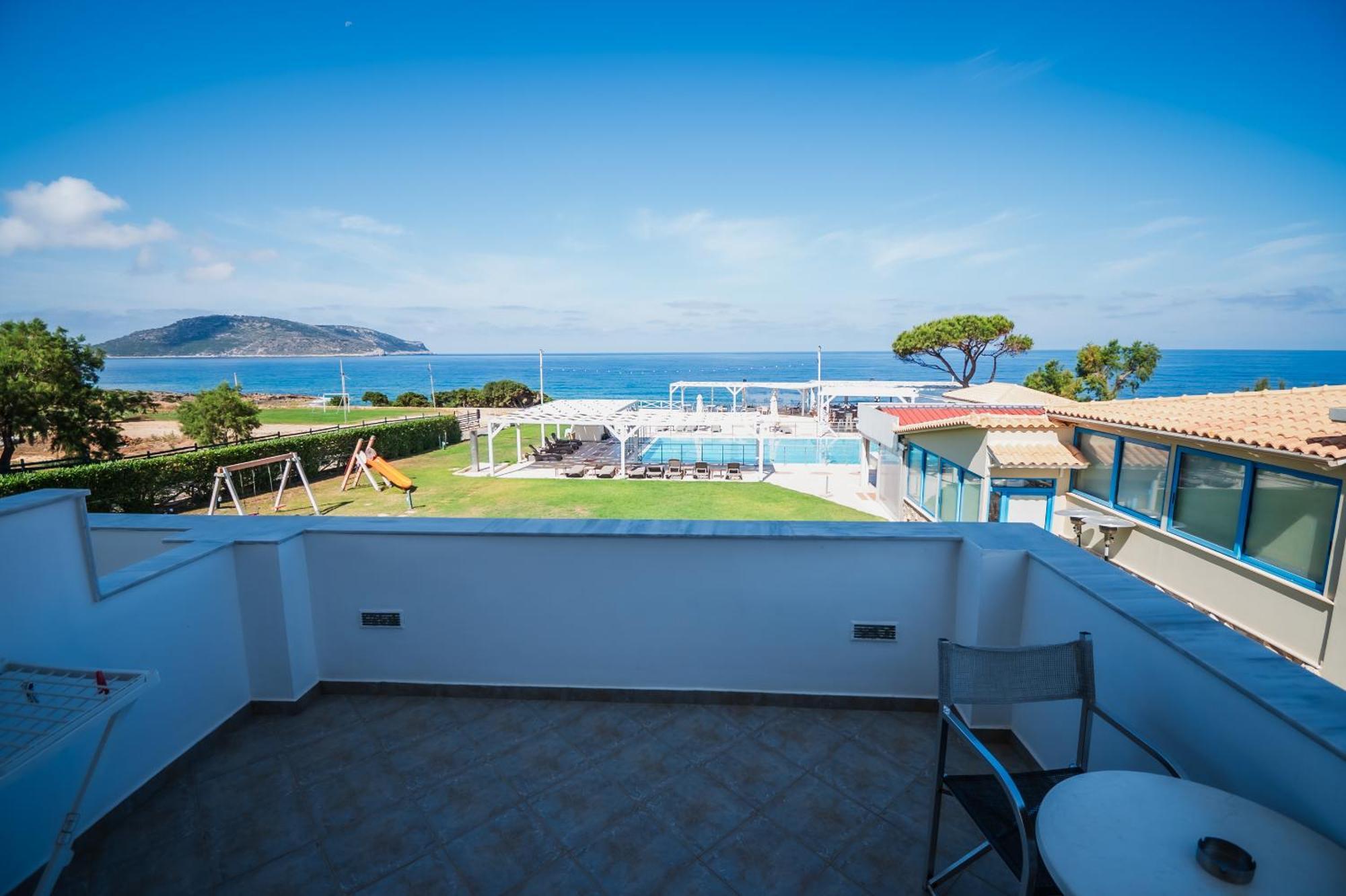 Mesogeios Hotel Marathopoli Bagian luar foto