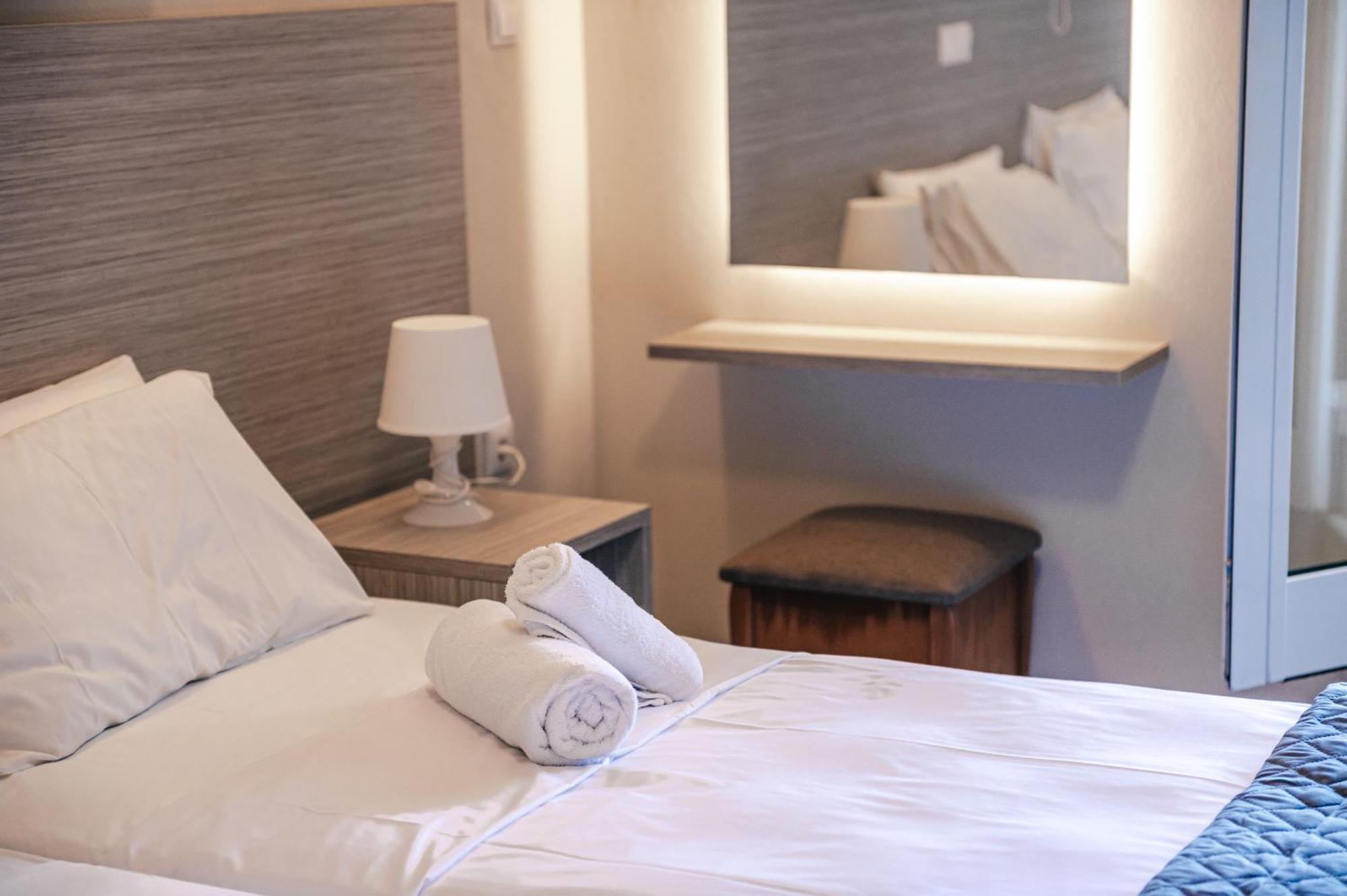 Mesogeios Hotel Marathopoli Bagian luar foto