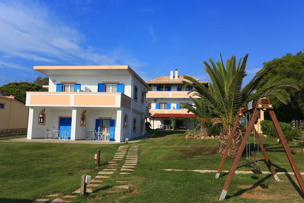 Mesogeios Hotel Marathopoli Bagian luar foto
